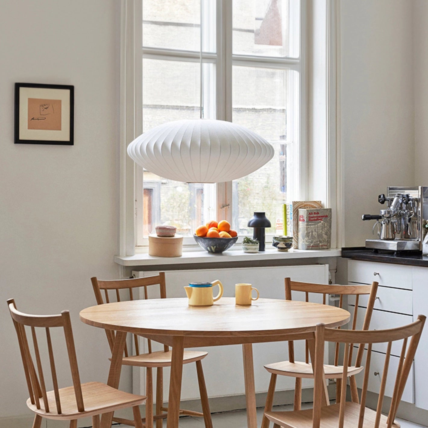 Simple Disc-Shaped Pendant Lamp Classic White Light