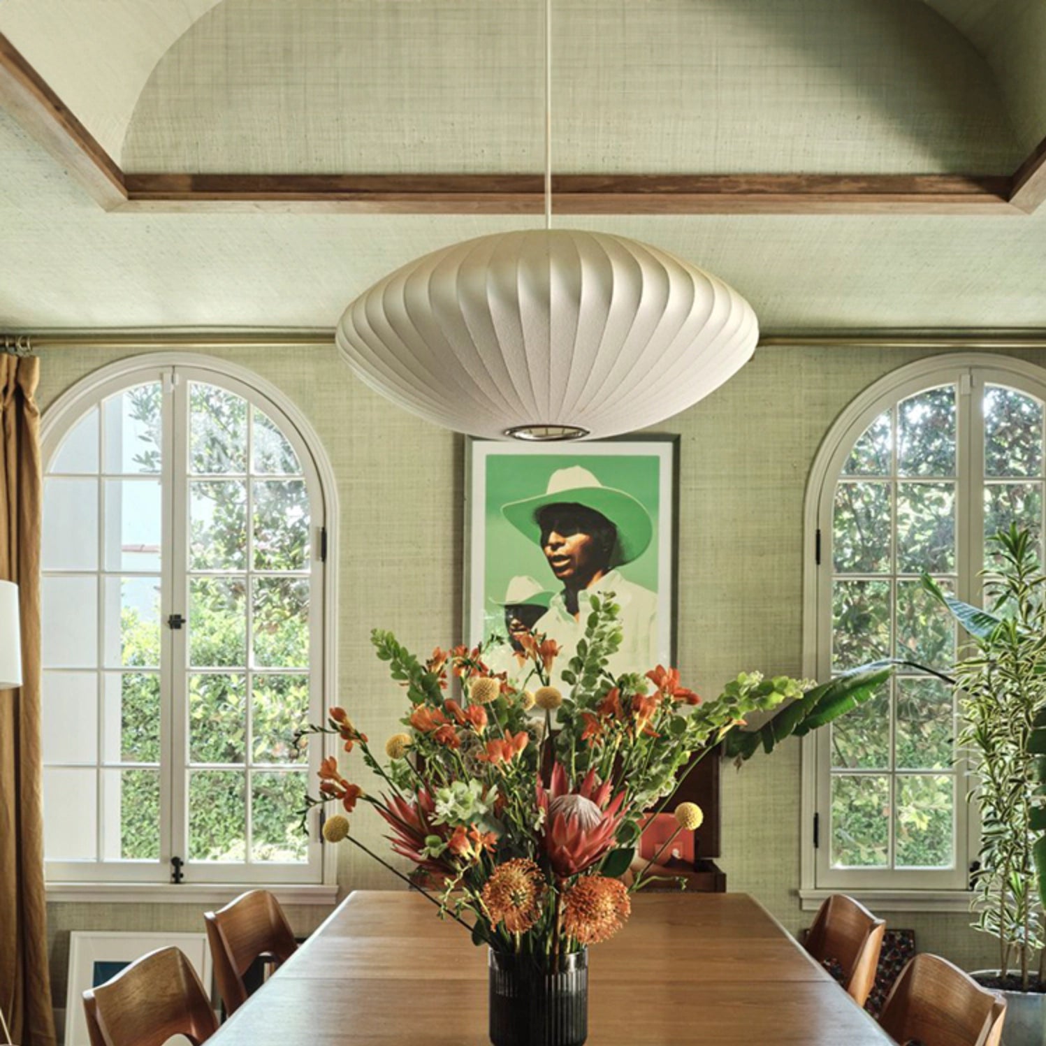 Simple Disc-Shaped Pendant Lamp Classic White Light