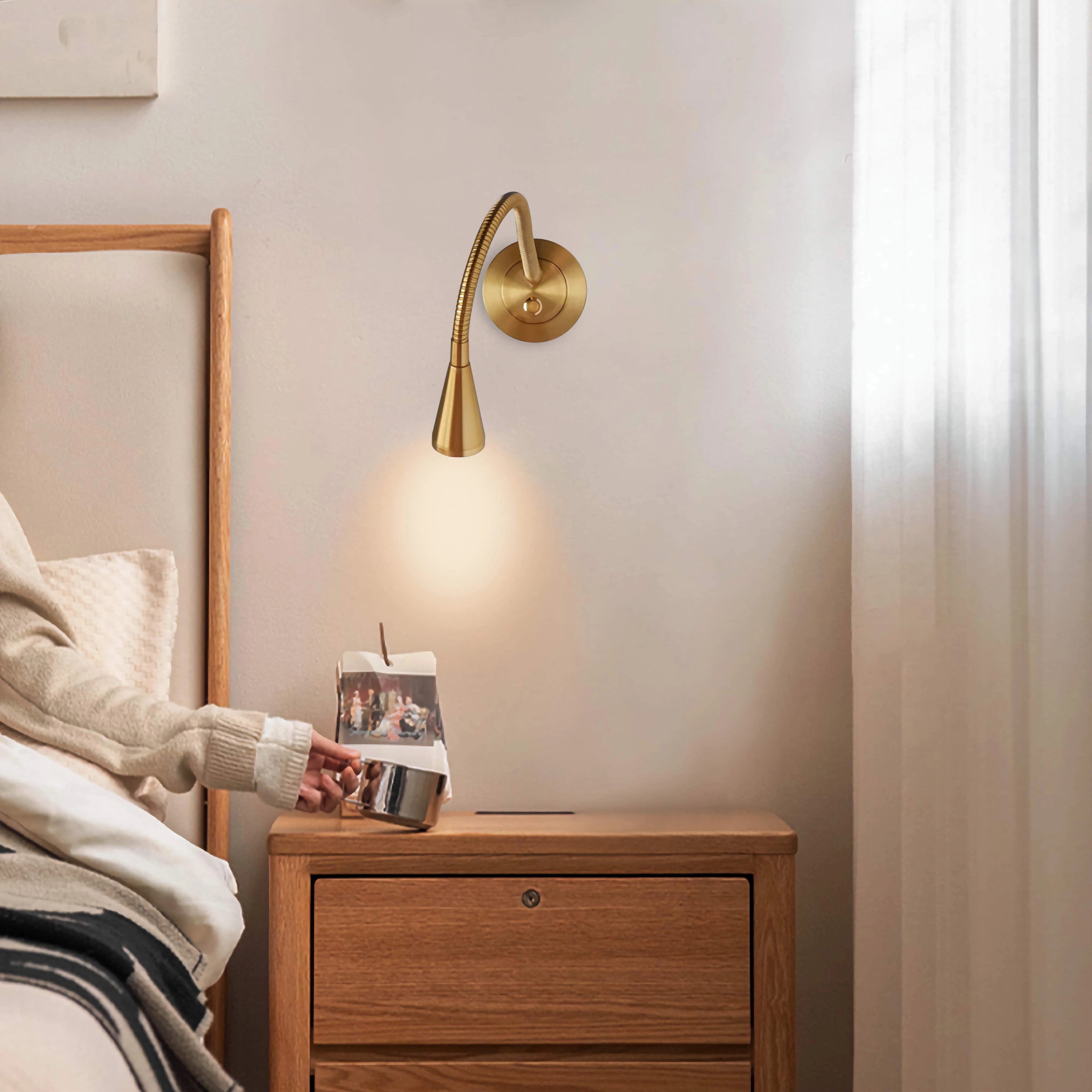 Luxury Wall Mounted Flexible Reading Light for Bed