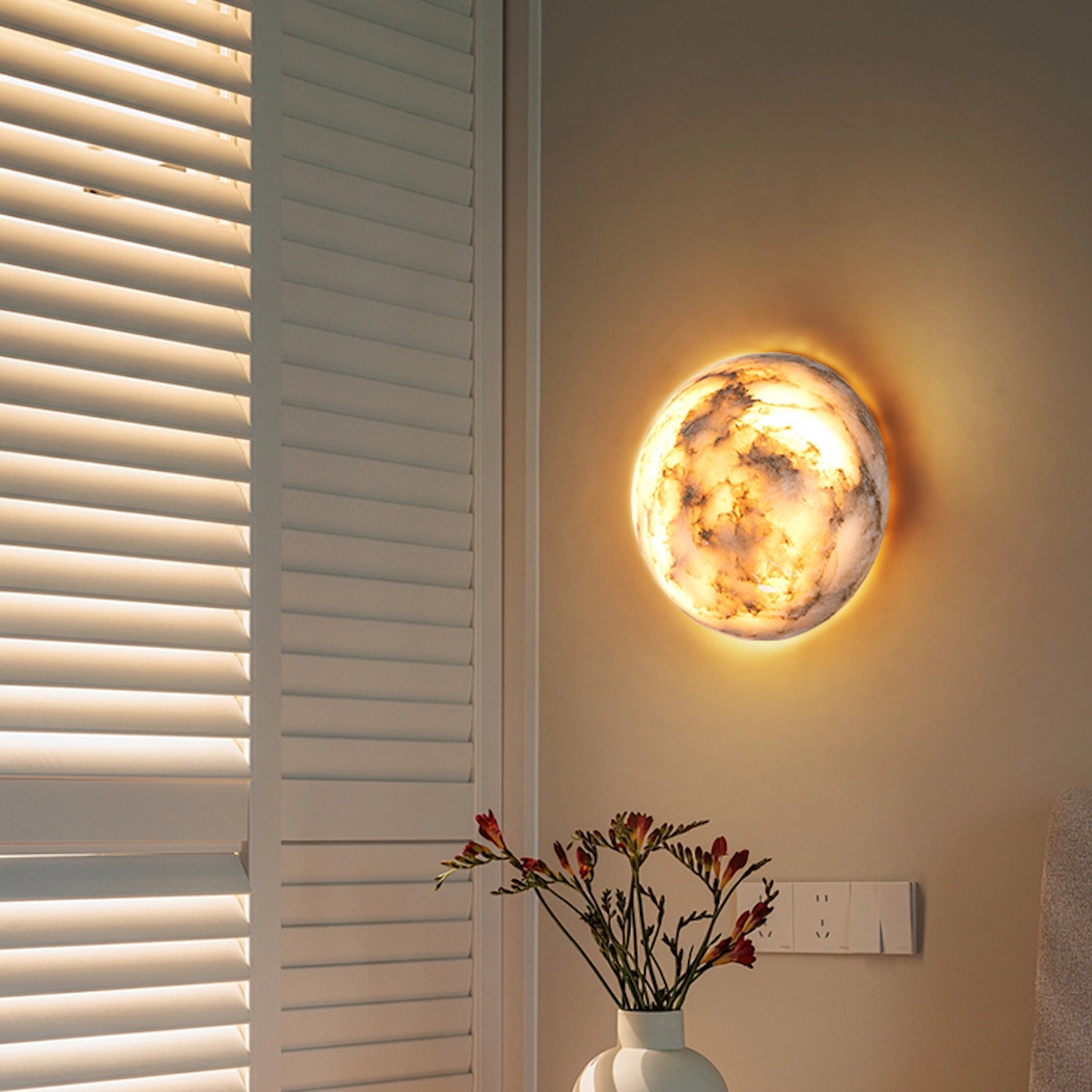 Natural Marble Wall Light Luxury Rounded Wall Sconce