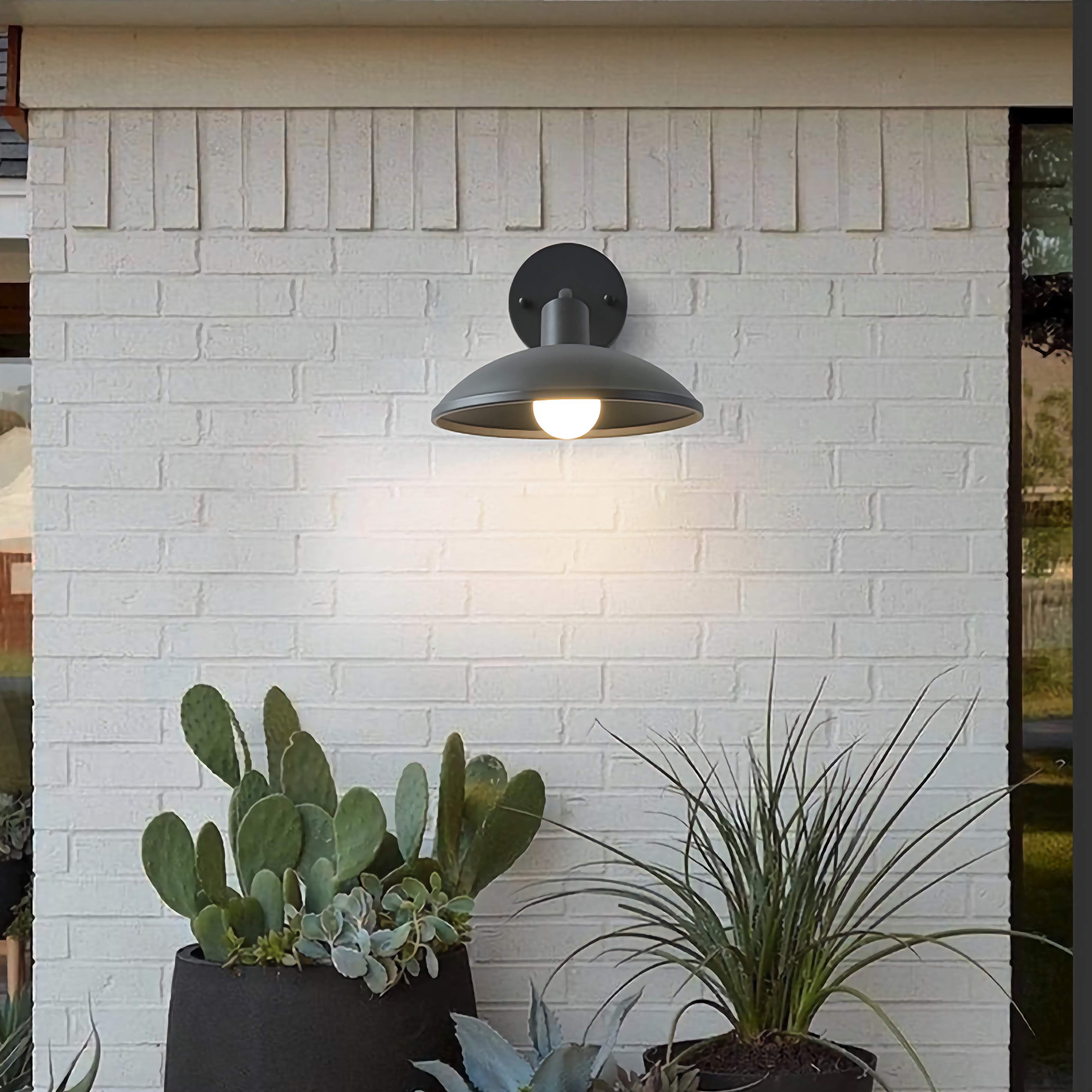Outdoor Waterproof Wall Light Simple Round Metal Sconce