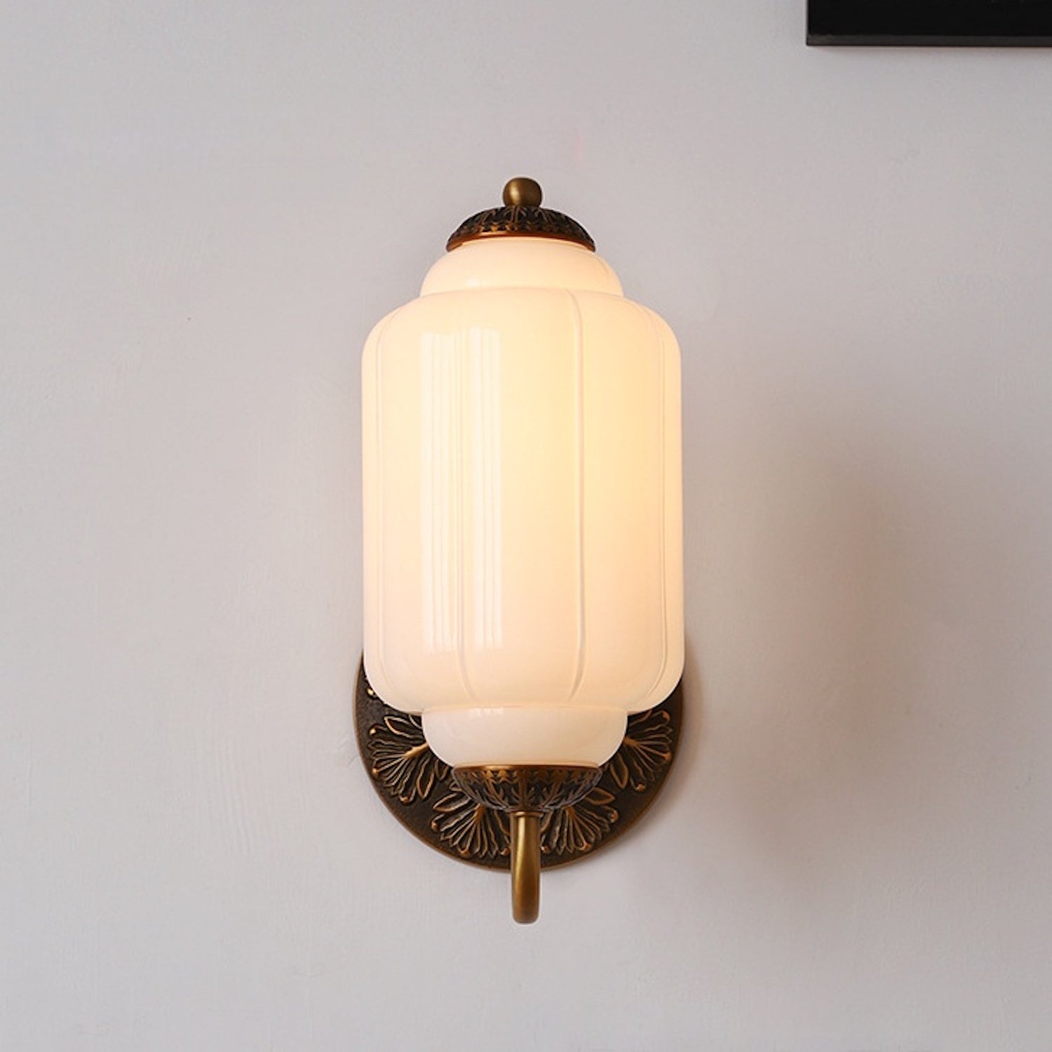 Classic Milk Glass Wall Light Eloise Vintage Wall Sconce